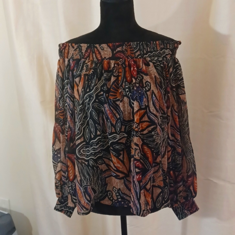 H&M Off shoulder blouse, shear georgette fabric